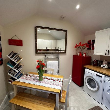 Handywater Cottages Henley-on-Thames Extérieur photo